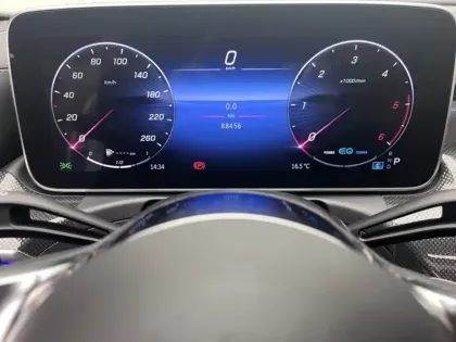 Photo 19 Mercedes Classe C Gén. V (W206) Ph1 Avantgarde Line 4