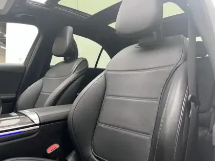 Photo 14 Mercedes Classe C Gén. V (W206) Ph1 Avantgarde Line 4