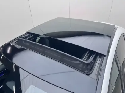 Photo 11 Mercedes Classe C Gén. V (W206) Ph1 Avantgarde Line 4