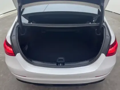 Photo 9 Mercedes Classe C Gén. V (W206) Ph1 Avantgarde Line 4