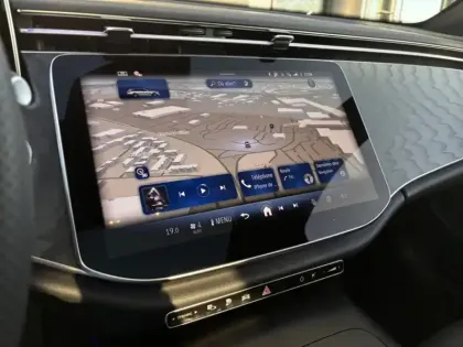 Photo 27 Mercedes Classe E Break 300 Hybrid EQ AMG Line