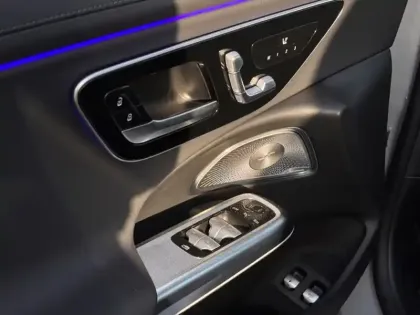 Photo 12 Mercedes Classe E Break 300 Hybrid EQ AMG Line