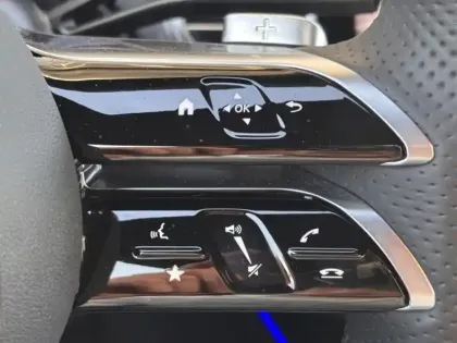 Photo 25 Mercedes Classe E Break 300 Hybrid EQ AMG Line