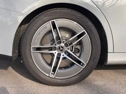 Photo 9 Mercedes Classe E Break 300 Hybrid EQ AMG Line