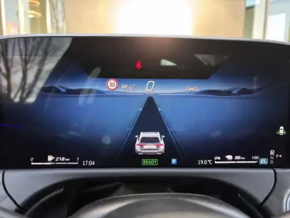 Photo 30 Mercedes Classe E Break 300 Hybrid EQ AMG Line