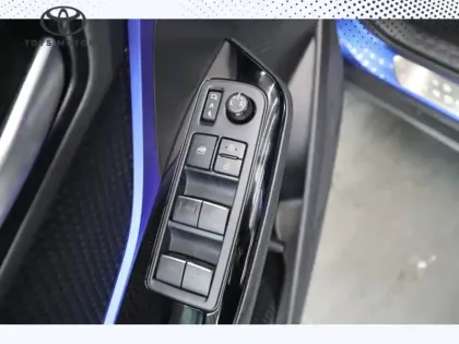 Photo 8 Toyota C-HR 1.8 Hybride 122 Graphic