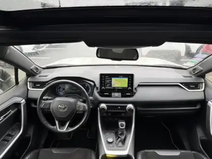 Photo 10 Toyota Rav4 Gén. V Ph1 Collection 5