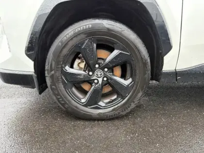 Photo 8 Toyota Rav4 Gén. V Ph1 Collection 5