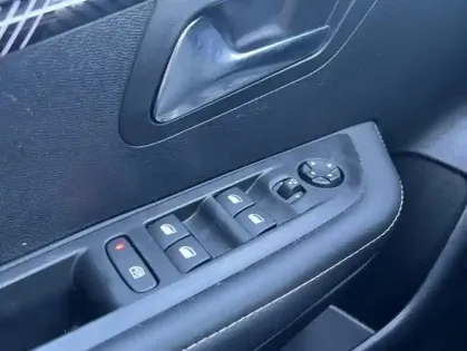 Photo 23 Peugeot 208 Gén. II Ph2 Allure 5