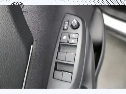 Photo 11 Toyota Yaris Hybride 1.5 HYBRID 116H DYNAMIC