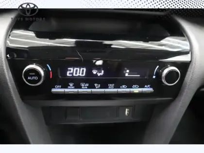 Photo 30 Toyota Yaris Hybride 1.5 HYBRID 116H DYNAMIC