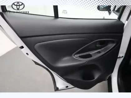 Photo 20 Toyota Yaris Hybride 1.5 HYBRID 116H DYNAMIC