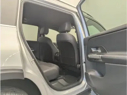 Photo 7 Mercedes GLB Gén. I (X247) Ph2 Progressive Line 5