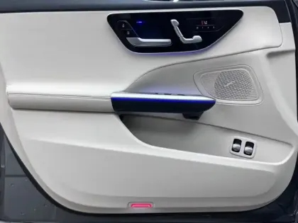 Photo 11 Mercedes Classe C Berline 300 e Hybrid EQ Avantgarde Line