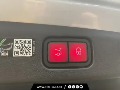 Photo 21 Mercedes Classe E Gén. VI (W214) Ph1 AMG Line 4