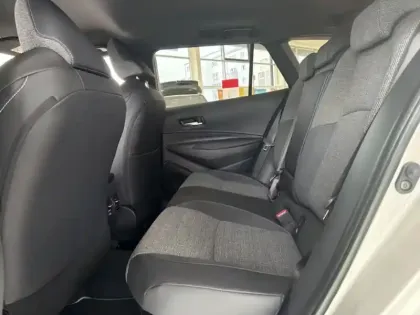 Photo 13 Toyota Corolla Hybride 2.0L 178 Design TS D