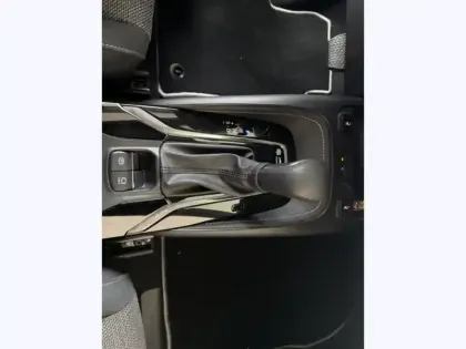 Photo 11 Toyota Corolla Hybride 2.0L 178 Design TS D