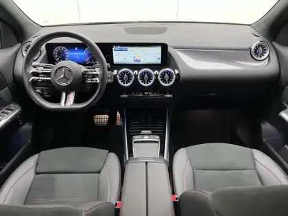 Photo 10 Mercedes GLA 200 d AMG Line