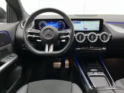 Photo 17 Mercedes GLA 200 d AMG Line