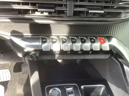 Photo 15 Peugeot 5008 BlueHDi 130ch S&S EAT8 Allure Pack