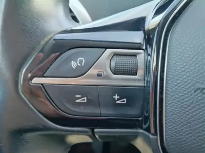 Photo 19 Peugeot 3008 1.5 BlueHDi 130ch S&S Allure