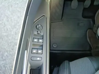 Photo 5 Peugeot 3008 1.5 BlueHDi 130ch S&S Allure