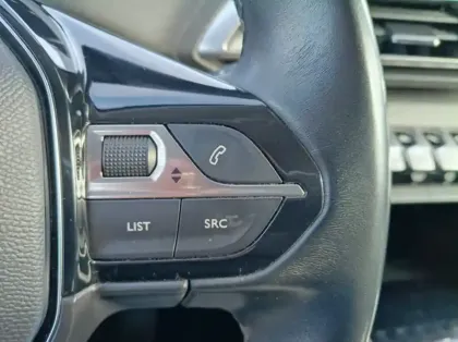 Photo 20 Peugeot 3008 1.5 BlueHDi 130ch S&S Allure