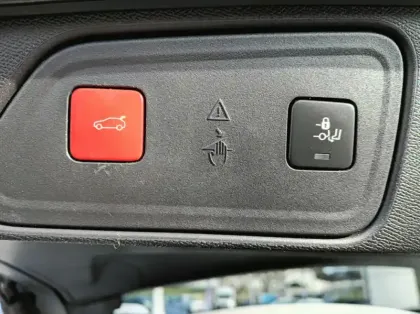 Photo 18 Peugeot 3008 1.5 BlueHDi 130ch S&S Allure