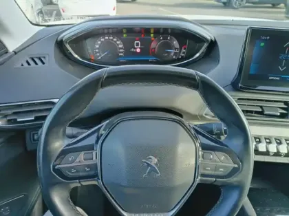 Photo 6 Peugeot 3008 1.5 BlueHDi 130ch S&S Allure