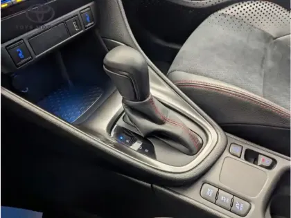 Photo 15 Toyota Yaris Hybride 116h GR SPORT