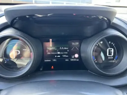 Photo 19 Toyota Yaris Hybride 1.5 HYBRID 116H DESIGN Cargo