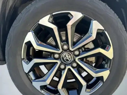 Photo 7 Toyota Yaris Hybride 1.5 HYBRID 116H DESIGN Cargo