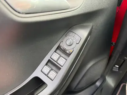 Photo 5 Ford Puma 1.0 Flexifuel 125ch S&S mHEV ST-Line X