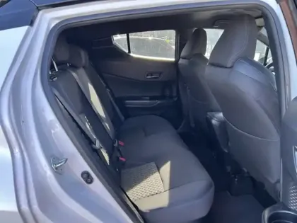 Photo 21 Toyota C-HR 1.8 Hybride 122 Design Ultimate