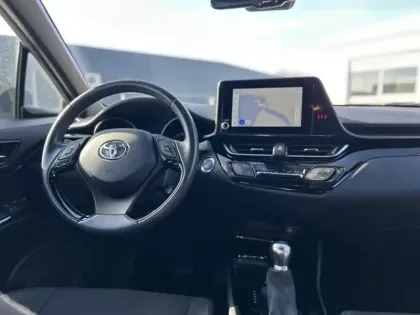 Photo 10 Toyota C-HR 1.8 Hybride 122 Design Ultimate
