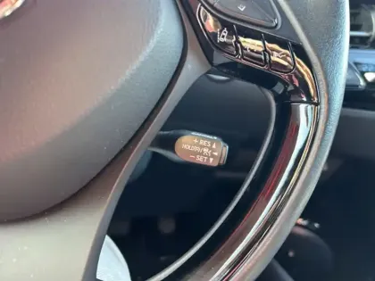 Photo 36 Toyota C-HR 1.8 Hybride 122 Design Ultimate