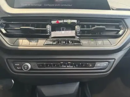 Photo 11 BMW Serie 1 Série 1 118dA 150ch M Sport