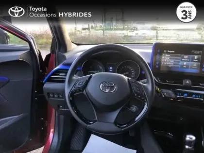 Photo 8 Toyota C-HR  122h Graphic 2WD E-CVT