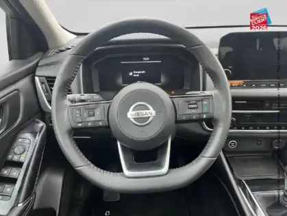 Photo 11 Nissan Qashqai  1.3 Mild Hybrid 140ch Premiere Edition