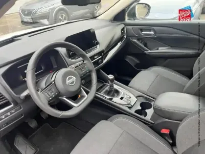 Photo 14 Nissan Qashqai  1.3 Mild Hybrid 140ch Premiere Edition