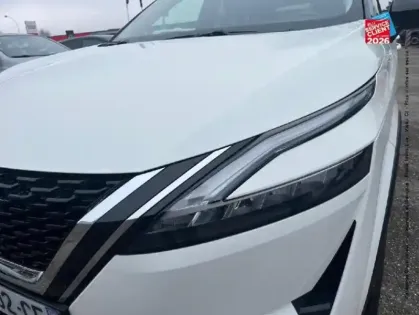 Photo 12 Nissan Qashqai  1.3 Mild Hybrid 140ch Premiere Edition