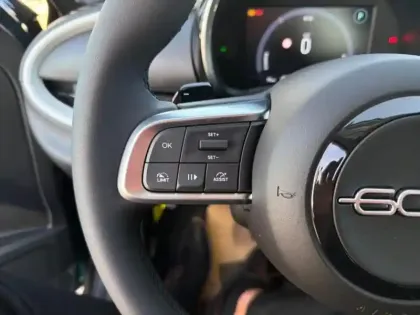 Photo 13 Fiat 600  1.2 Hybrid 136ch Pack Confort DCT6