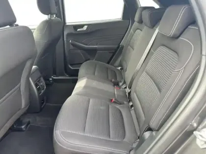 Photo 7 Ford Kuga  2.5 Duratec 190ch FHEV E85 Titanium BVA