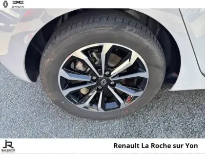 Photo 7 Renault Clio  1.6 E-Tech 145ch full hybrid Techno - 25