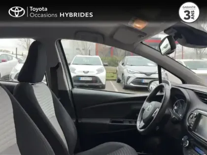 Photo 5 Toyota Yaris  100h Dynamic 5p