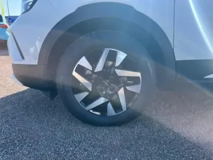 Photo 10 Opel Mokka  1.2 Turbo Hybrid 136ch Edition e-DCT6