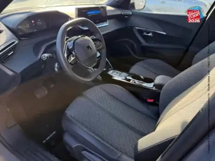 Photo 14 Peugeot 2008  e- 136ch Allure