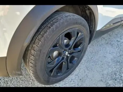 Photo 12 Renault Captur  1.6 E-Tech hybride rechargeable 160ch Rive Gauche