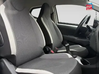 Photo 19 Toyota Aygo Gén. II Ph2 NG x-play 5