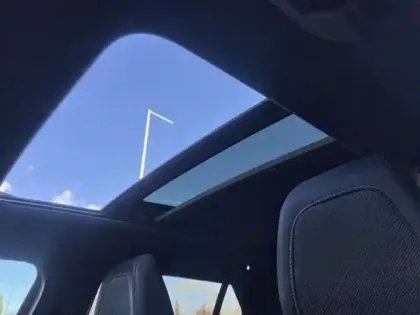 Photo 12 Peugeot 2008  1.5 BlueHDi 110ch S&S GT